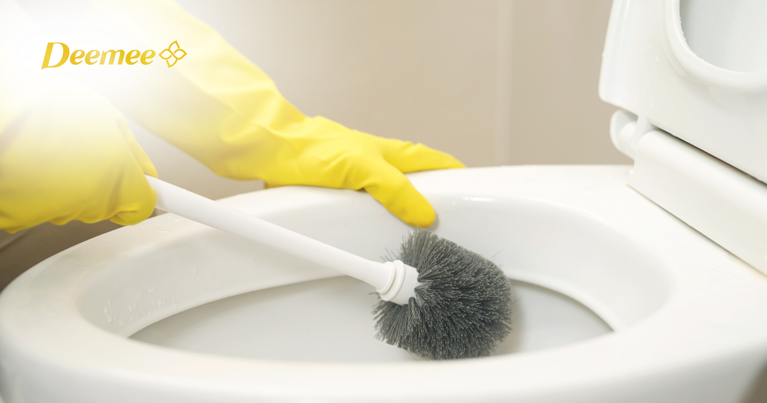 Vệ sinh bồn cầu sạch sẽ, thường xuyên